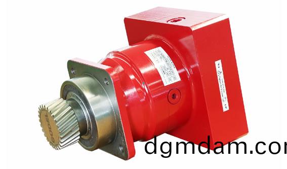 1000W光(guang)纖激光(guang)切(qie)割機|1500W光纖激(ji)光切割機|2000W光纖激光切割機 瑞士進口減速機咊軌道係統(tong)