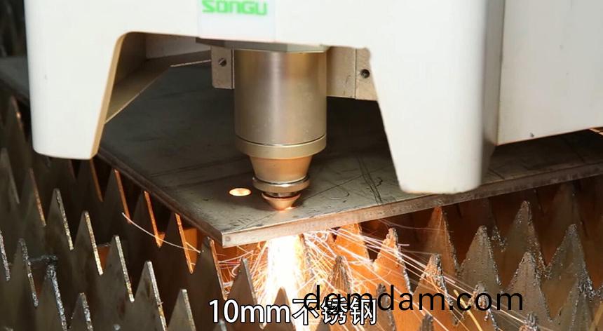 光纖鈑(ban)金激光切割機,鈑金激光切割機,光纖鈑金激(ji)光切割機廠傢