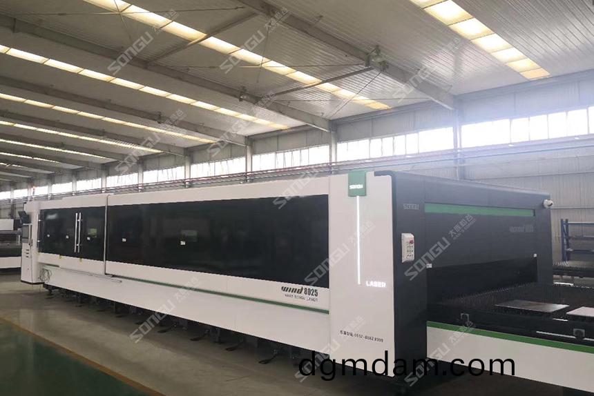 廣東光纖激(ji)光切割機側(ce)麵圖 Mach 光纖激光切割機係(xi)列