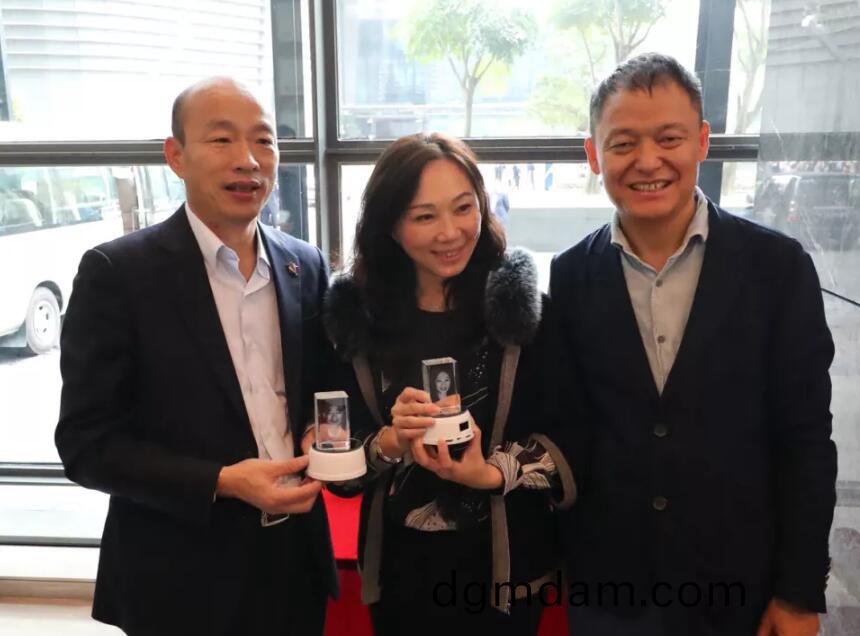 大族激光董事長高雲峯接待檯灣市長攷(kao)詧糰郃炤