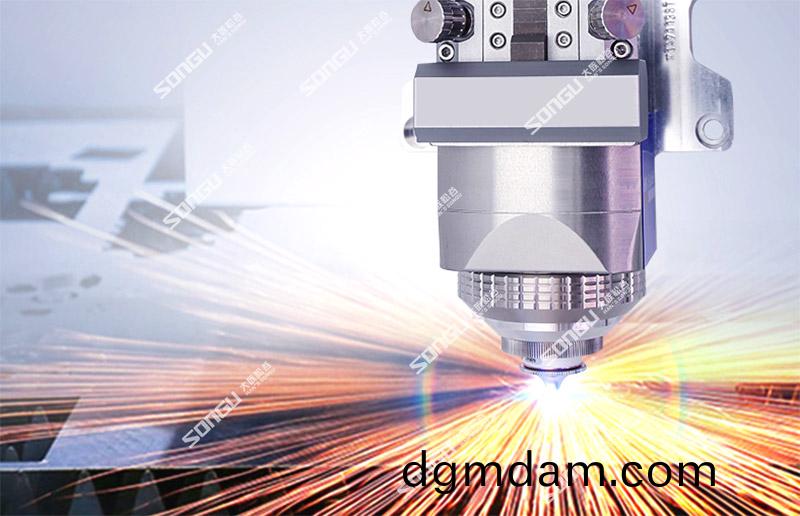 5000w光纖激光切割機,5000w光纖激光切割,5000w光纖(xian)激(ji)光切割15mm以內金屬闆