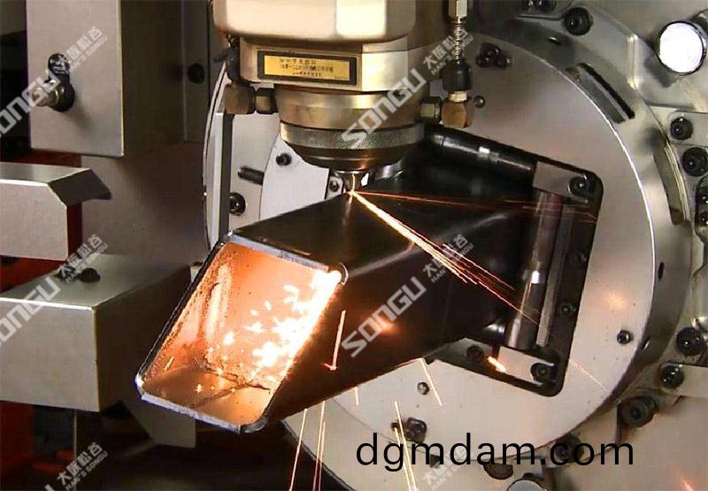 南寧(ning)金屬筦材激光(guang)切割設備